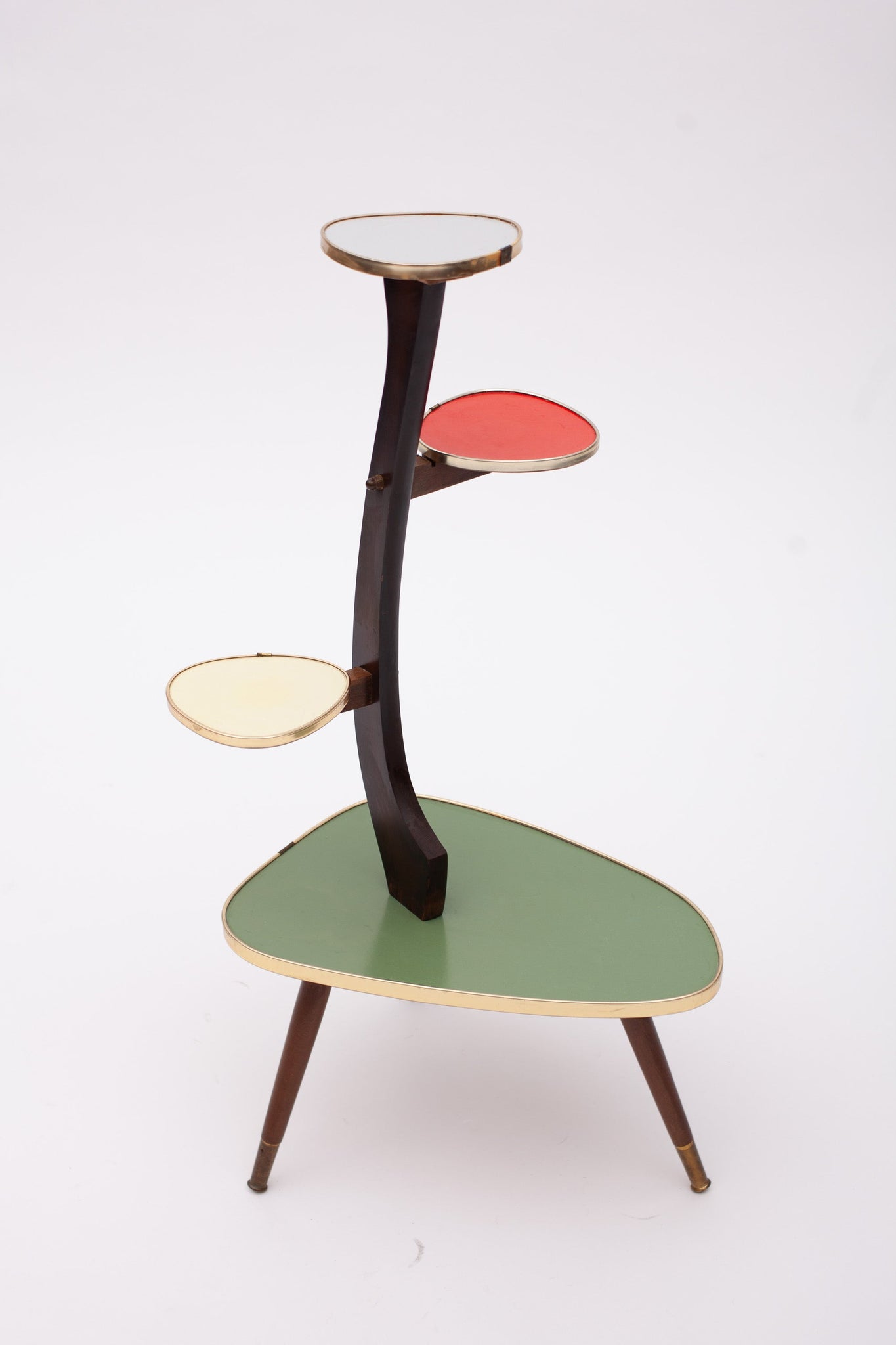 Blumenetagere – Vintage und Design Isolde