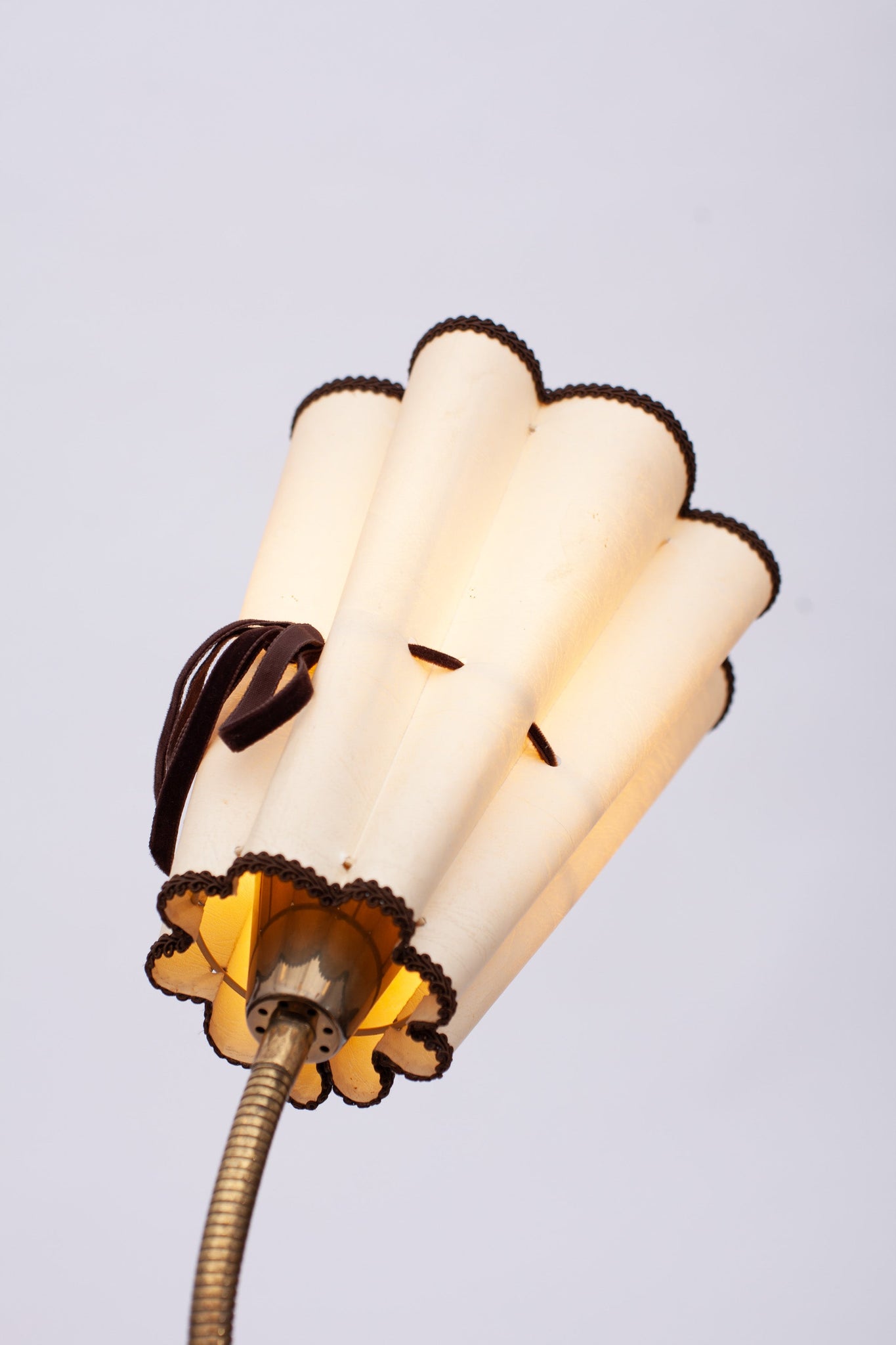 Elegante Schwanenhals Stehlampe